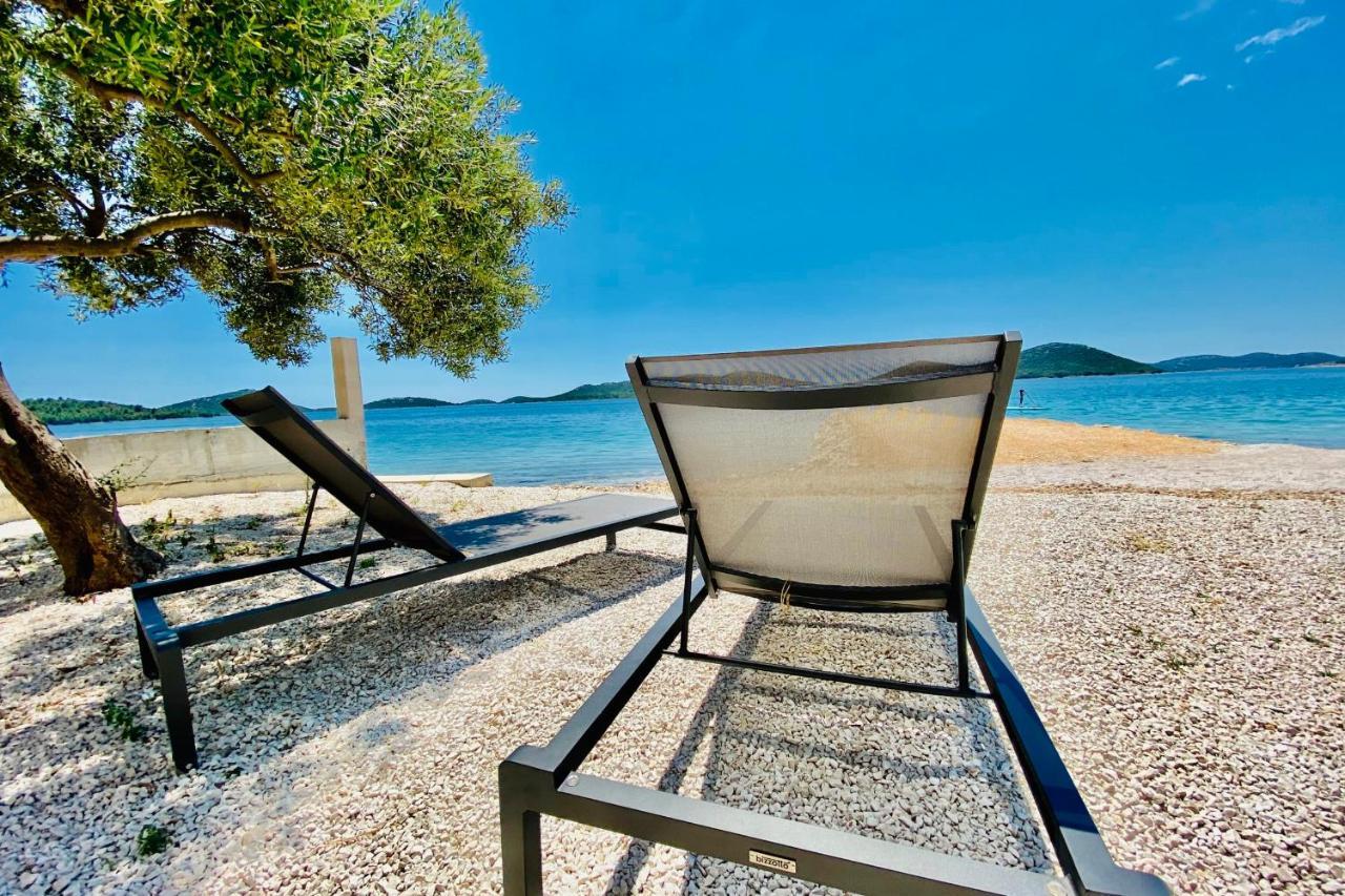 Buqez Eco Resort - Beach Villa 28 - Directly By Beach Драге Экстерьер фото