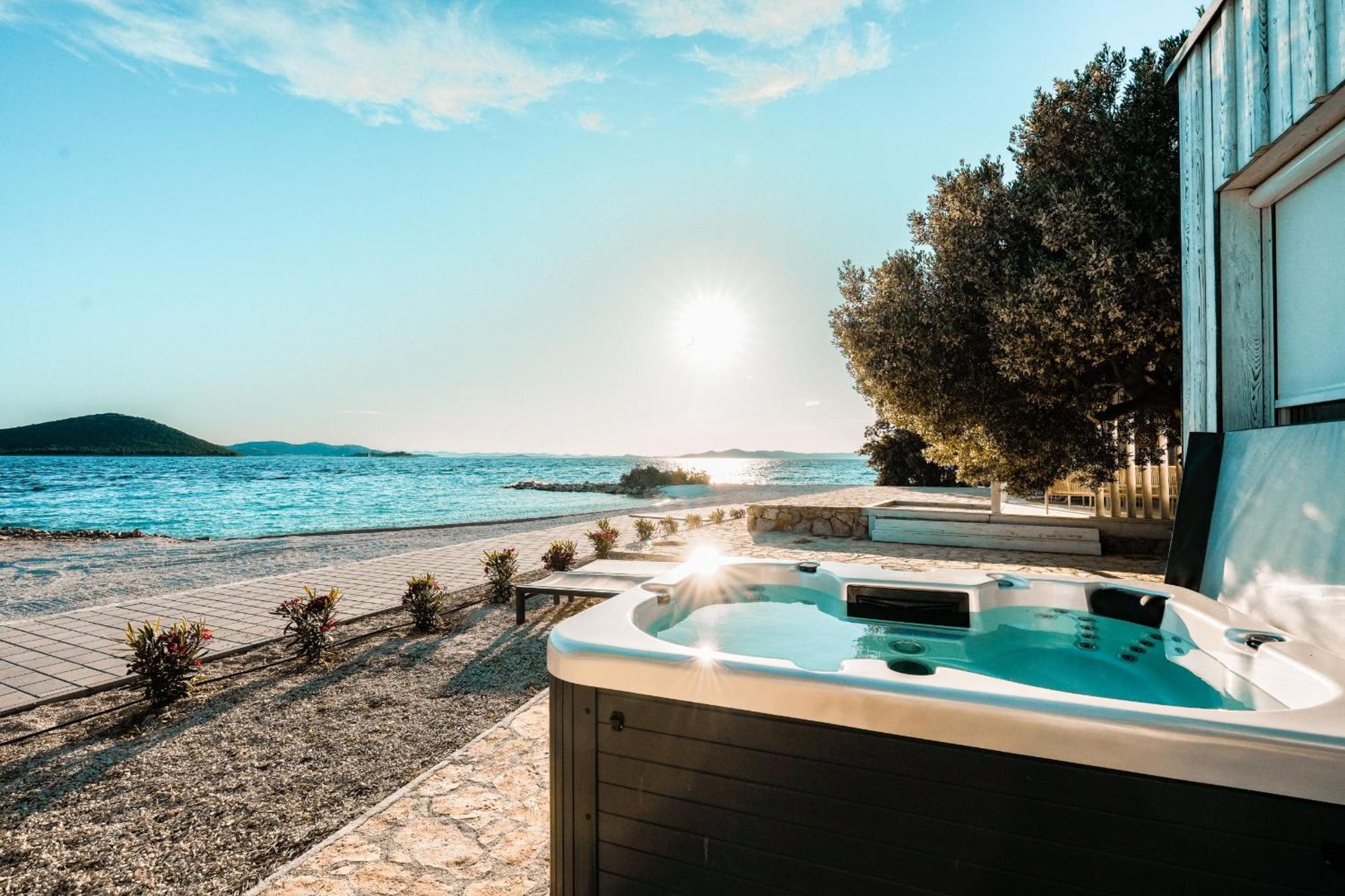 Buqez Eco Resort - Beach Villa 28 - Directly By Beach Драге Экстерьер фото